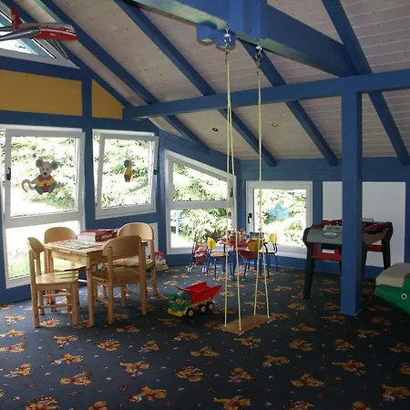 Appartementhaus Vierjahreszeiten Apartment *