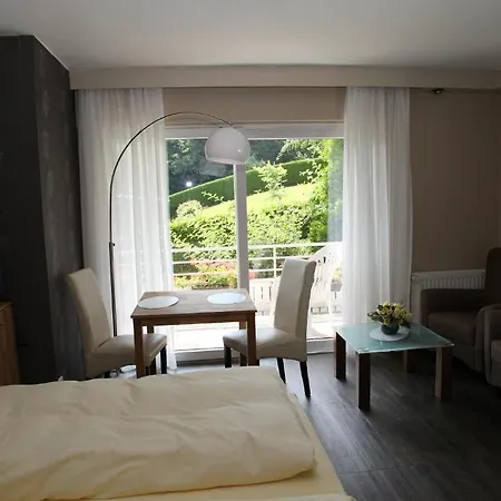 Appartementhaus Vierjahreszeiten