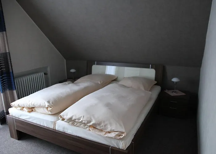 아파트 Appartementhaus Vierjahreszeiten