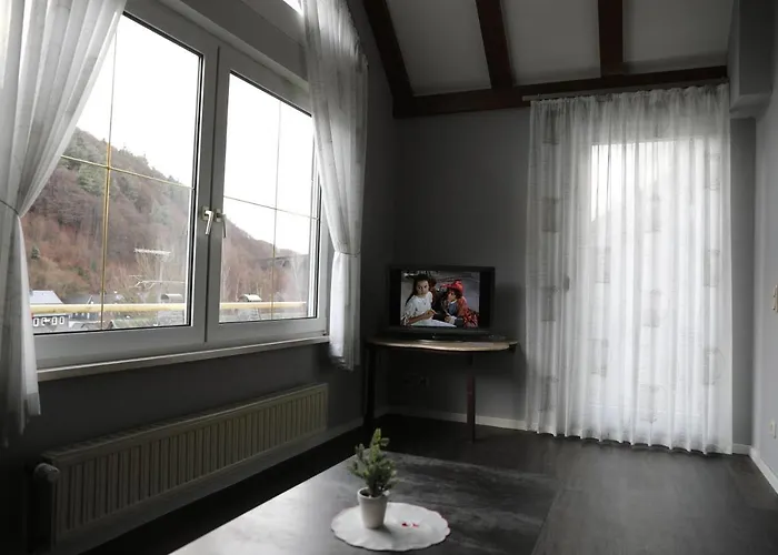 아파트 Appartementhaus Vierjahreszeiten