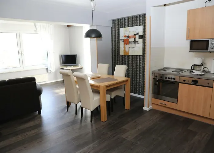 아파트 Appartementhaus Vierjahreszeiten *